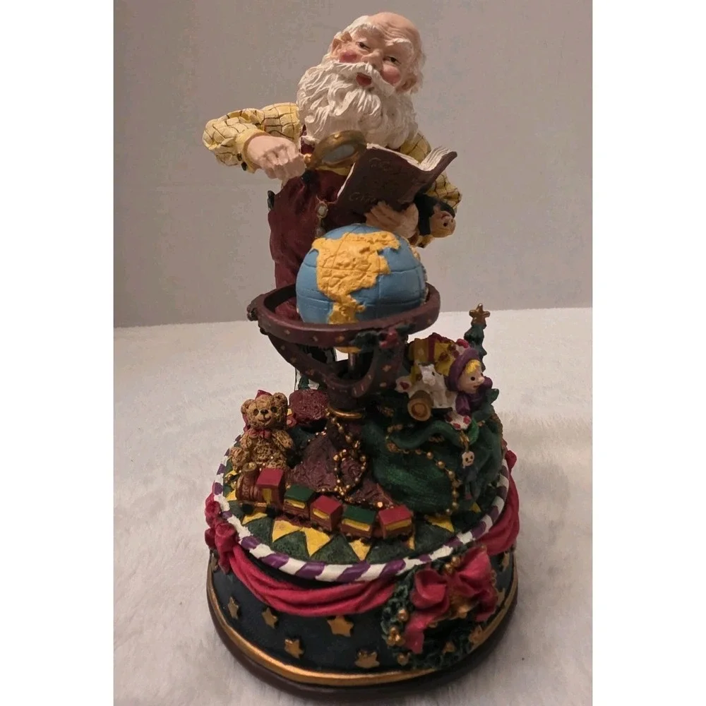 1997 Dayton Hudson Musical Santa‎ With Rotating Christmas Globe Joy To The World
